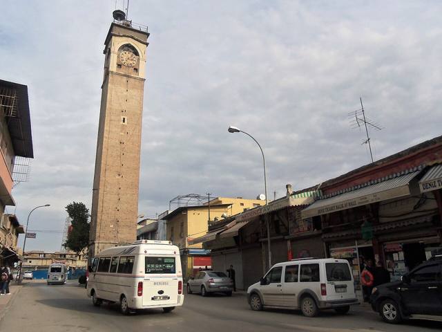 Adana Büyük Saat Kulesi ve tarihî çarşı